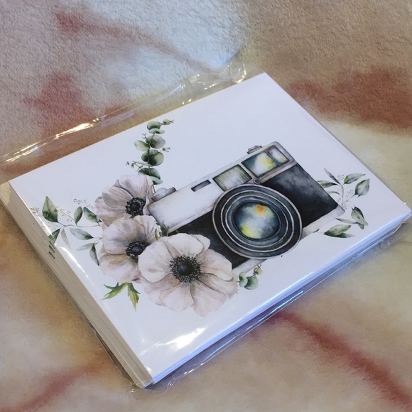 Floral Camera Note Card Set of 8 with solid white envelopes NWT 4.50” X 6” - Picture 4 of 8